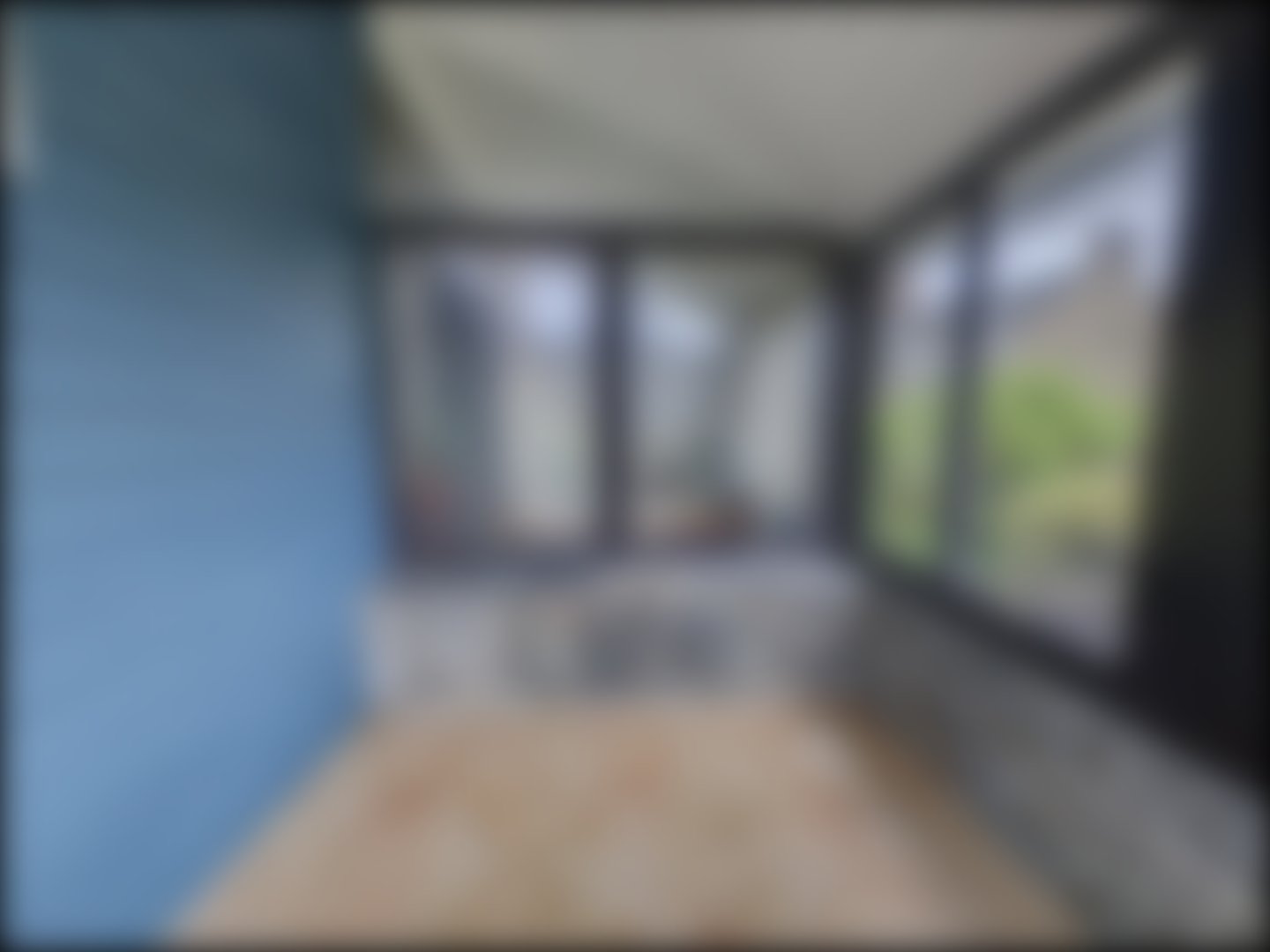 loading blurry tour image