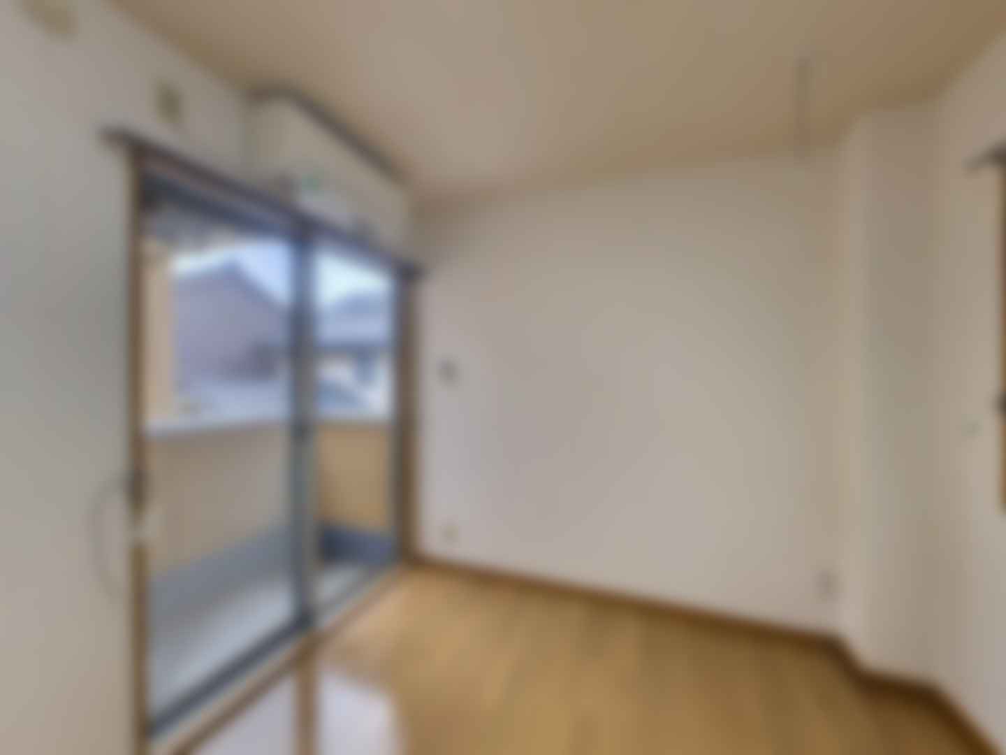 loading blurry tour image