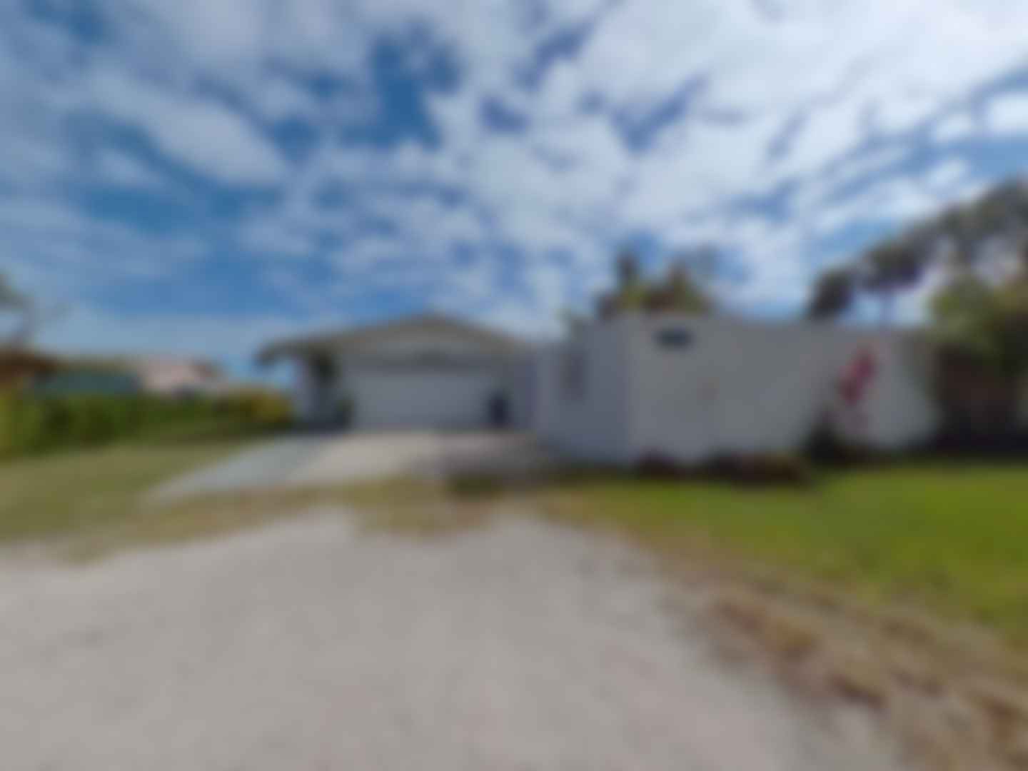 loading blurry tour image