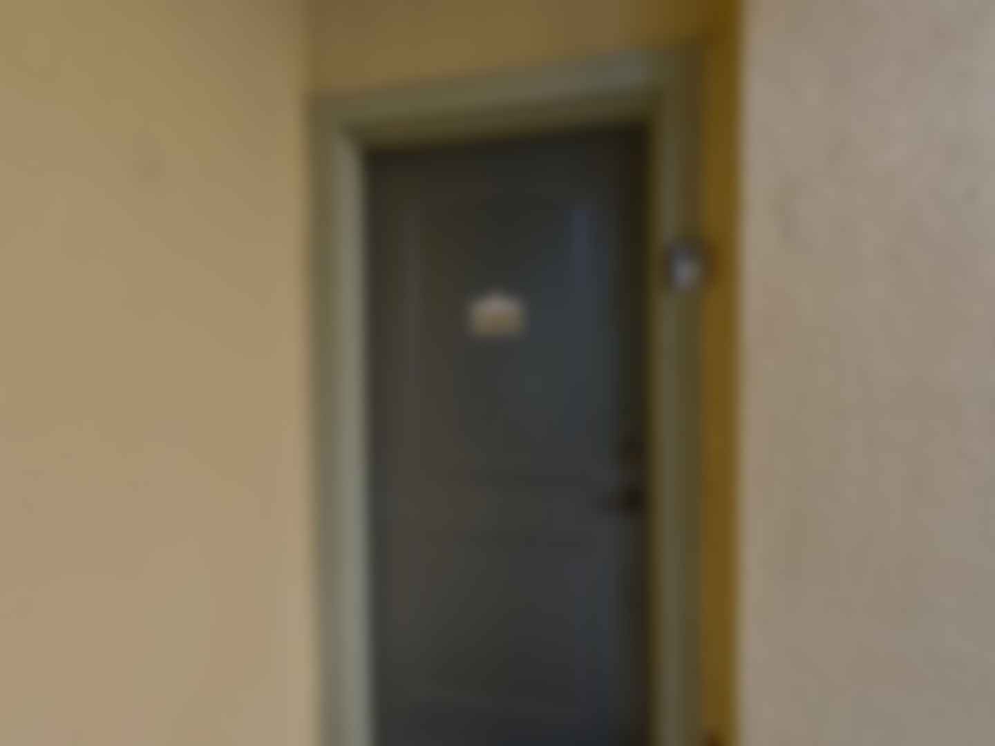 loading blurry tour image