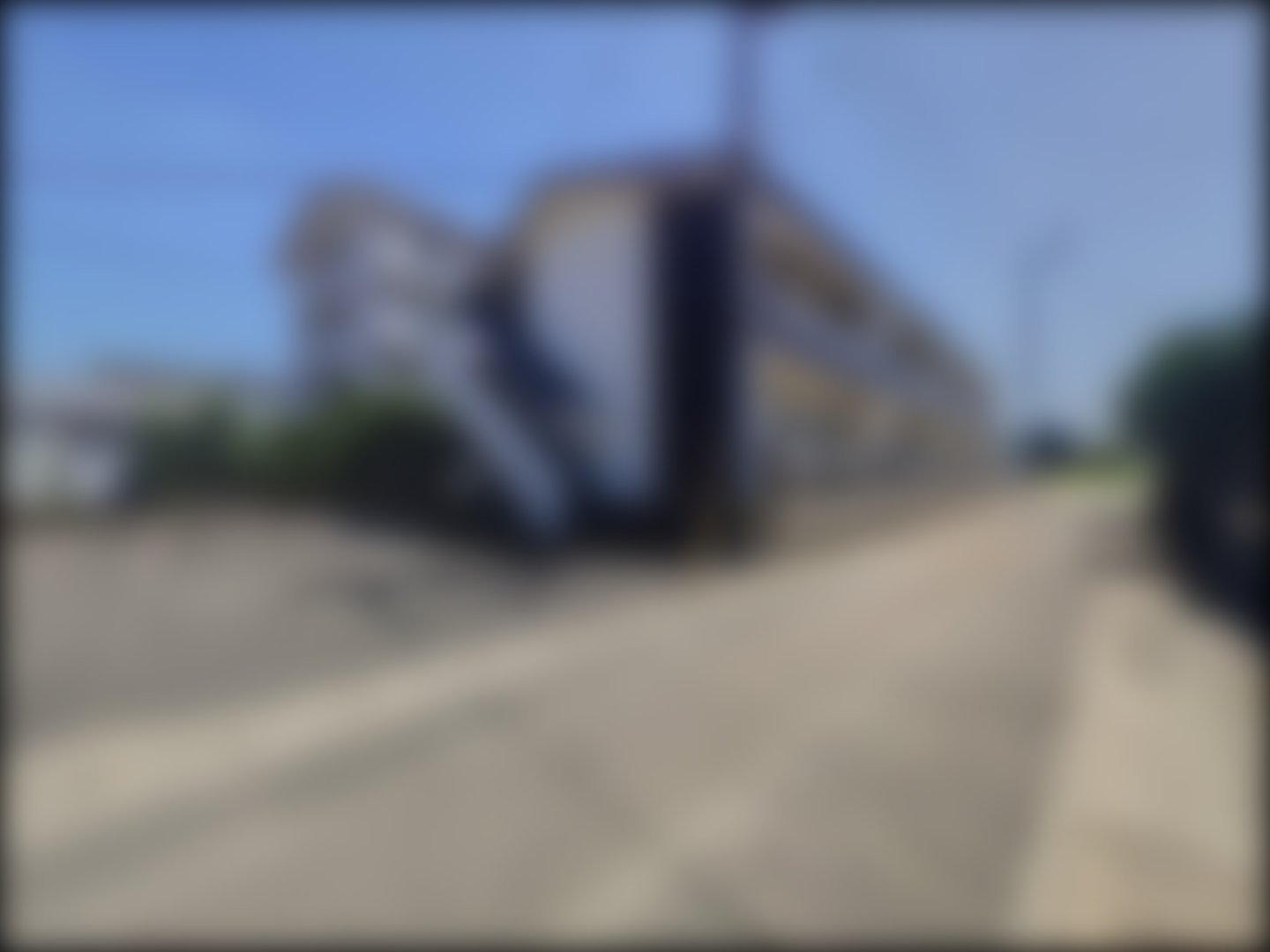 loading blurry tour image