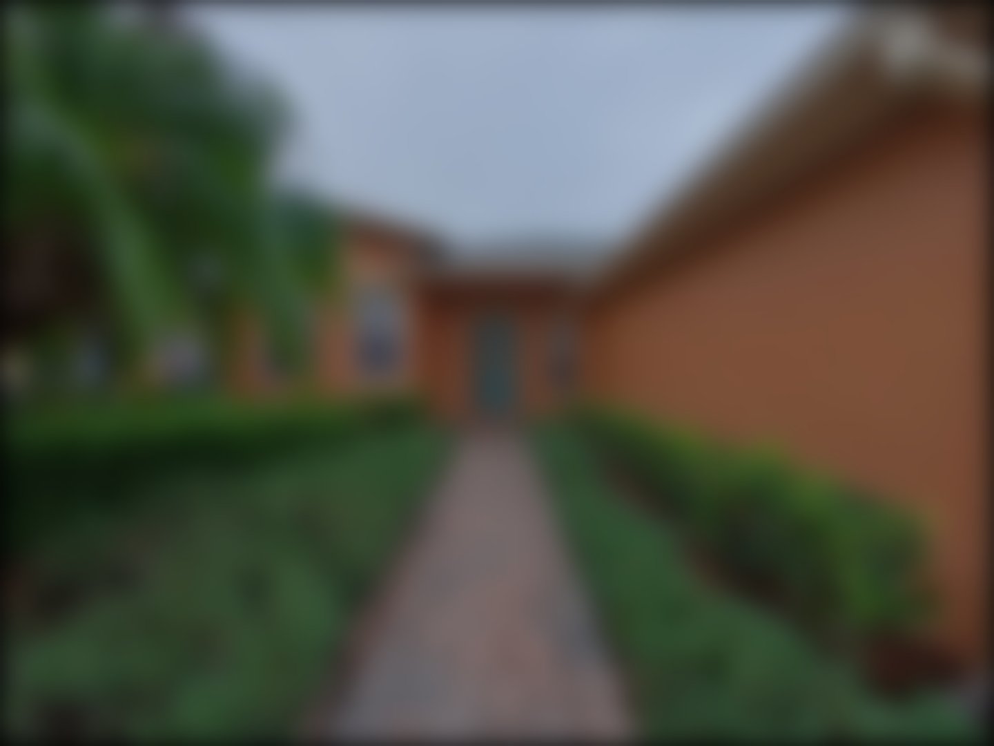 loading blurry tour image