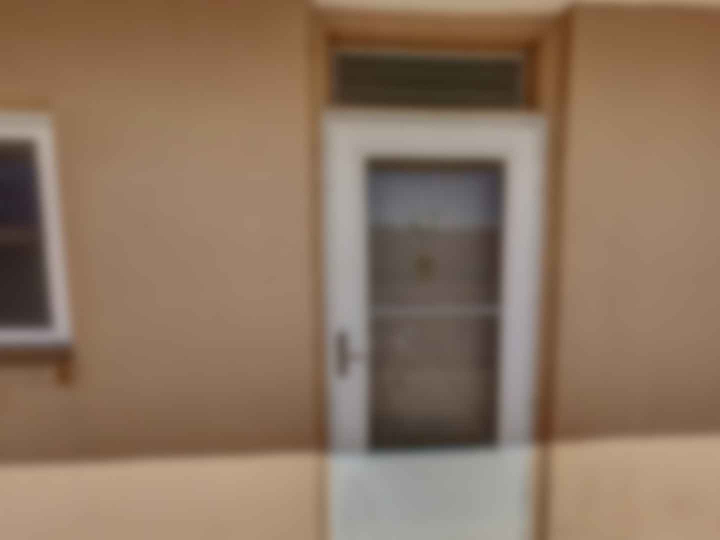 loading blurry tour image