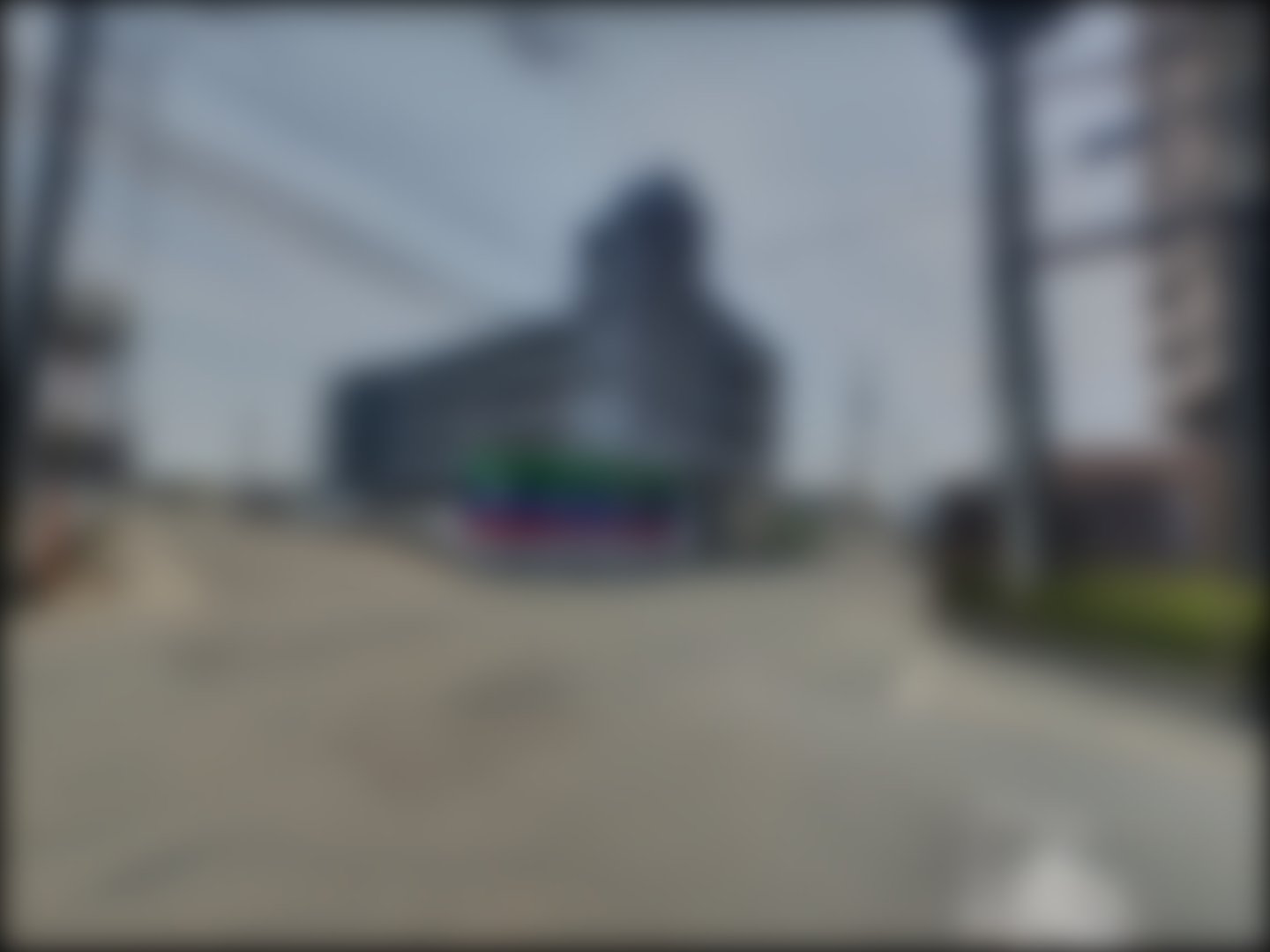 loading blurry tour image