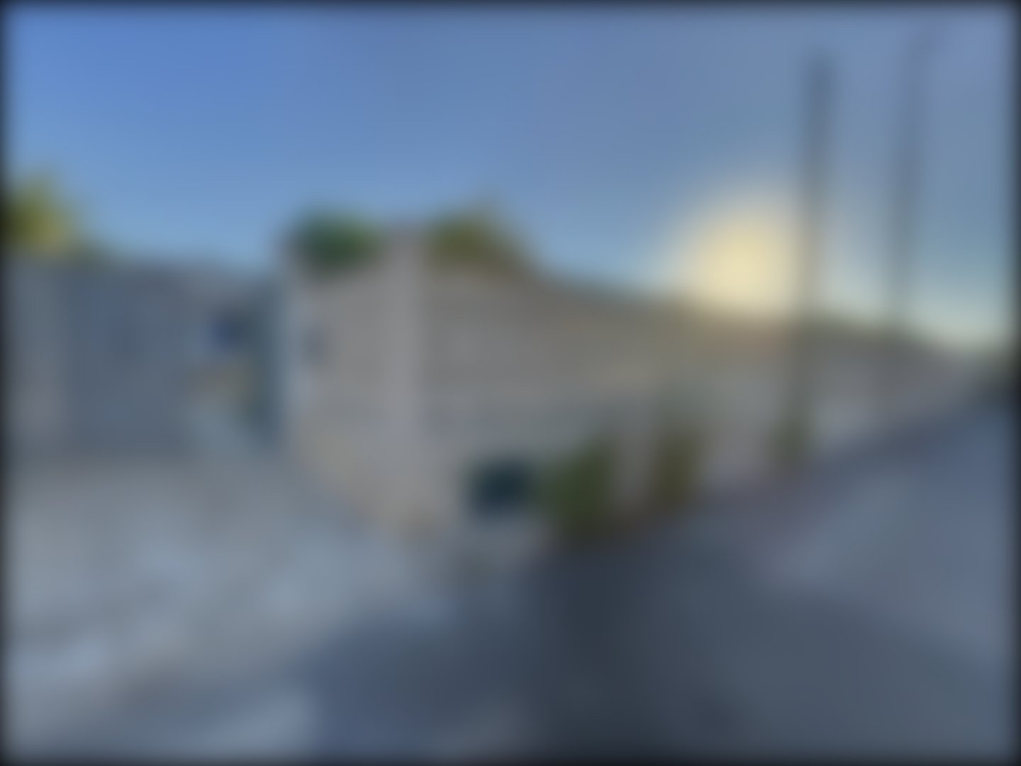 loading blurry tour image