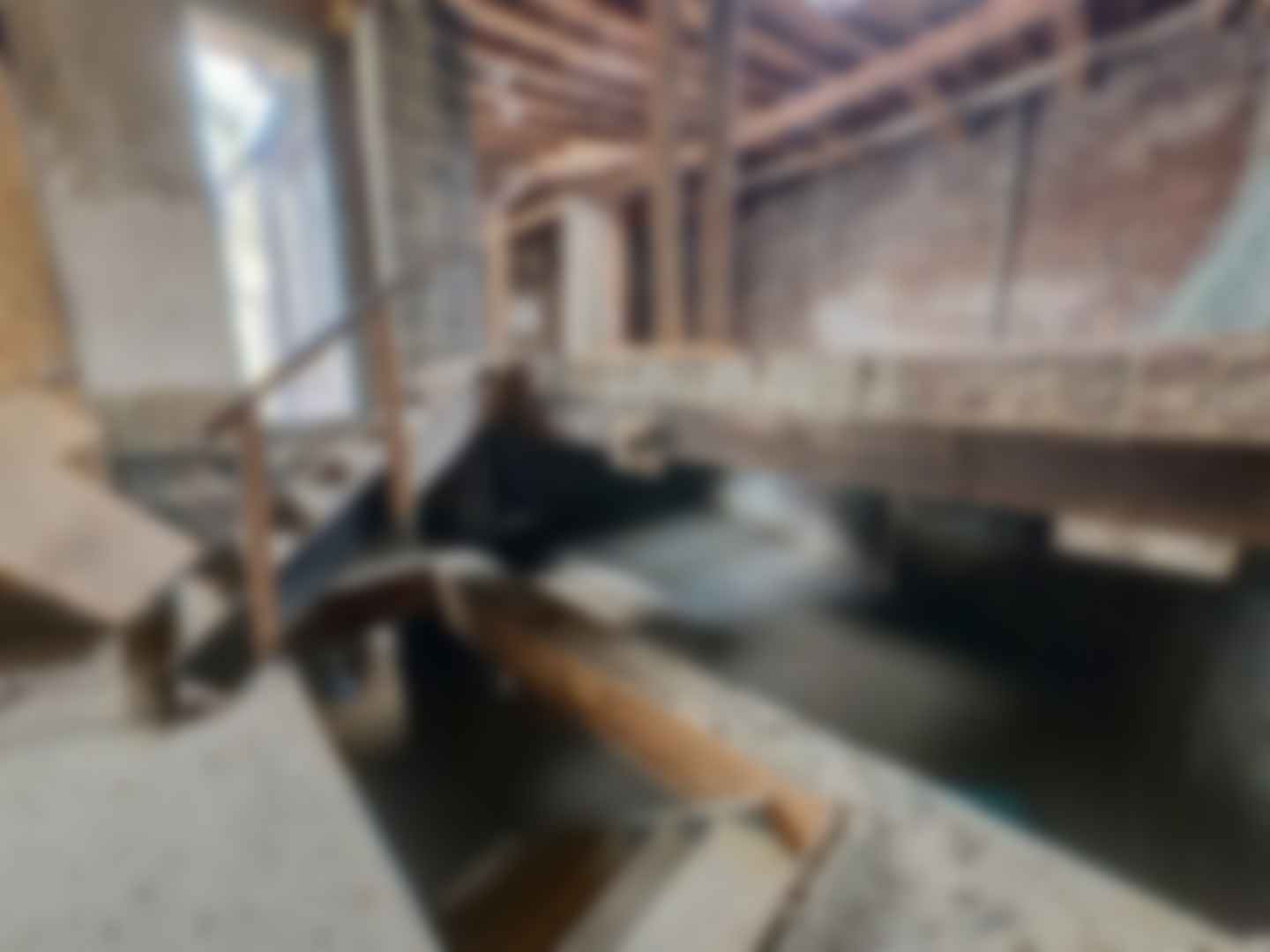 loading blurry tour image