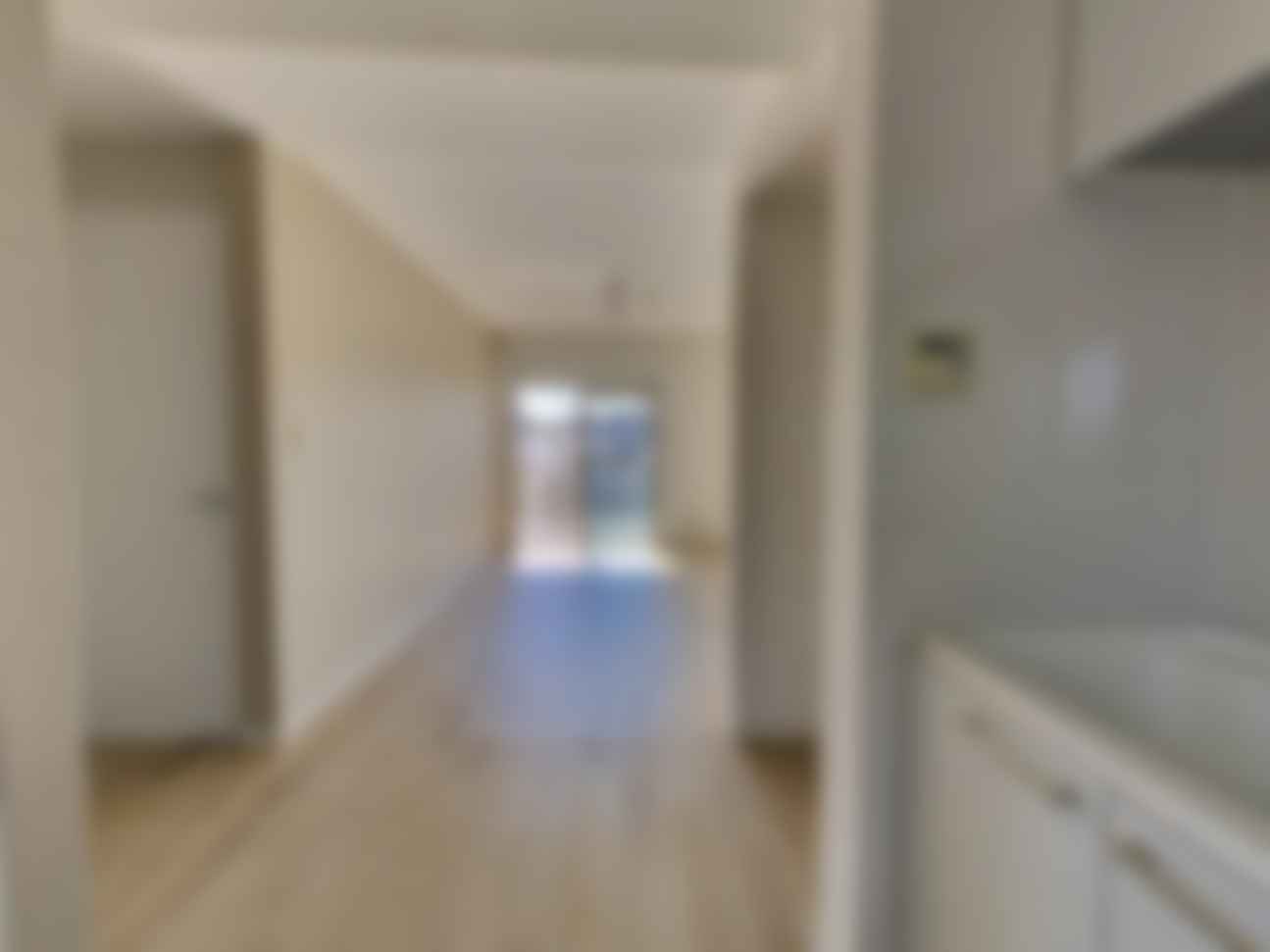 loading blurry tour image