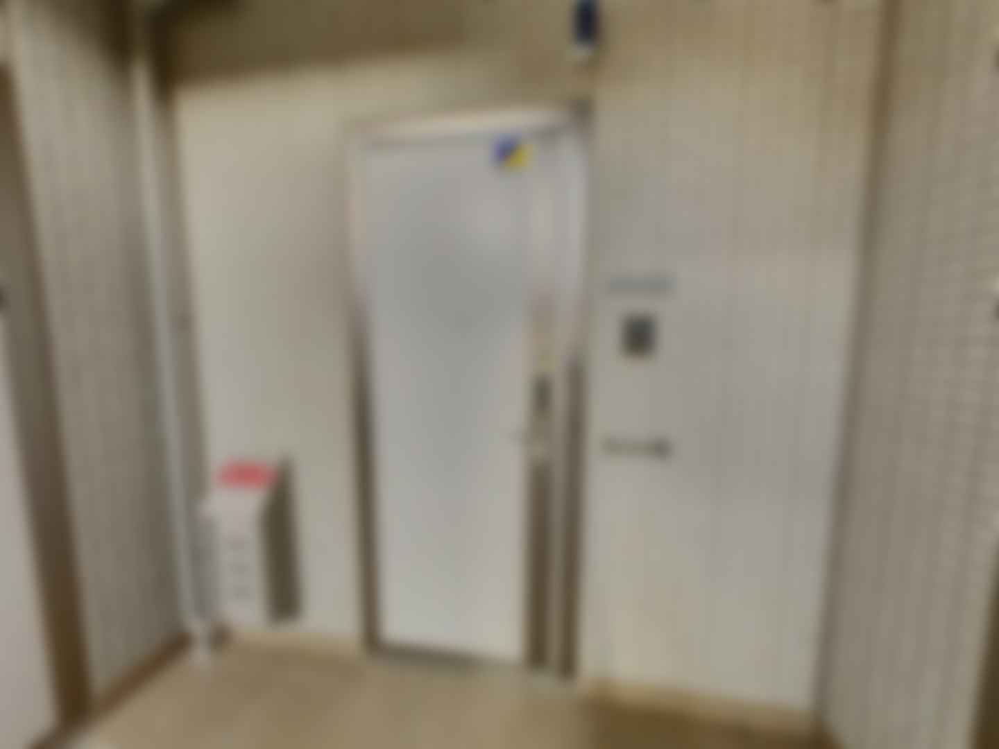 loading blurry tour image