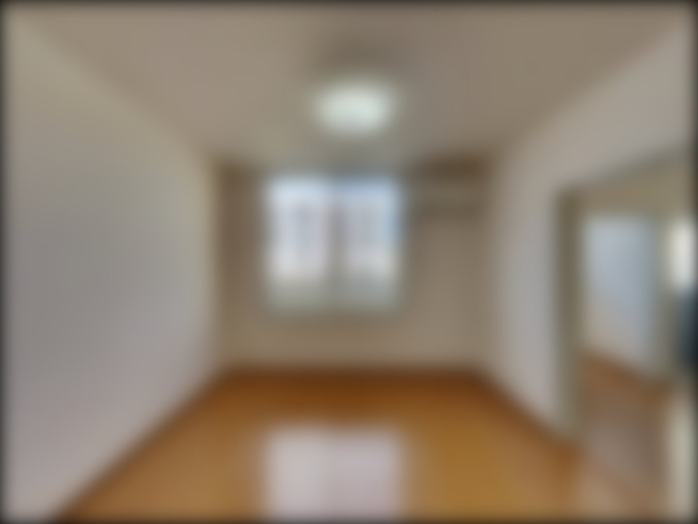 loading blurry tour image