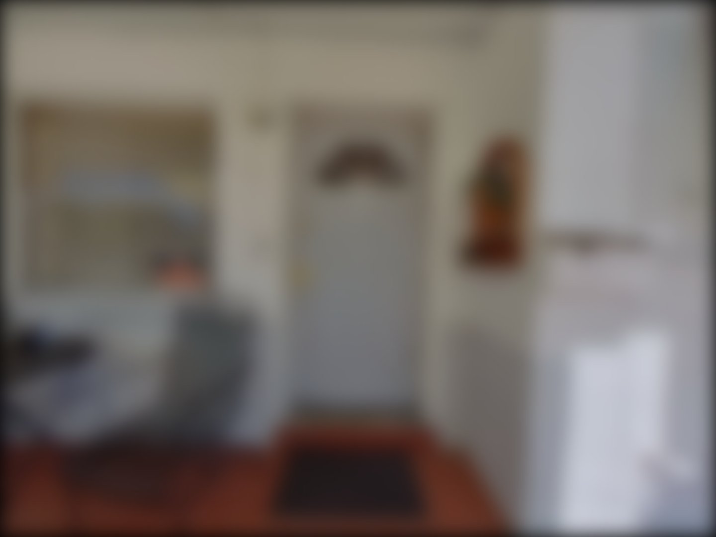 loading blurry tour image