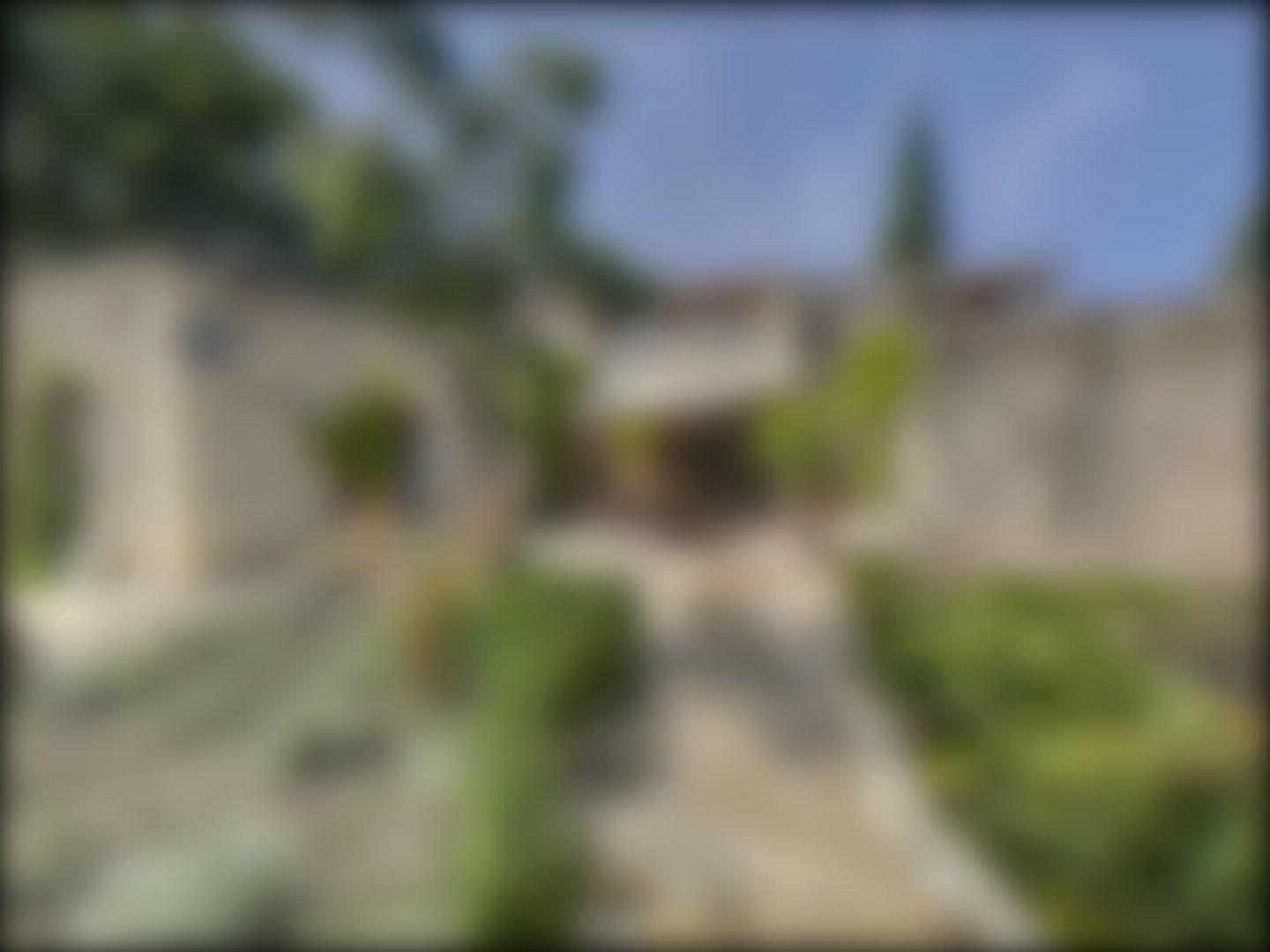 loading blurry tour image