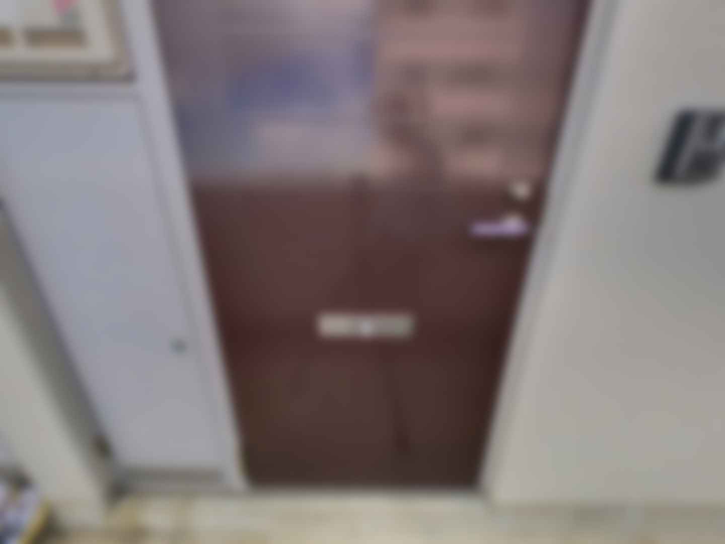 loading blurry tour image