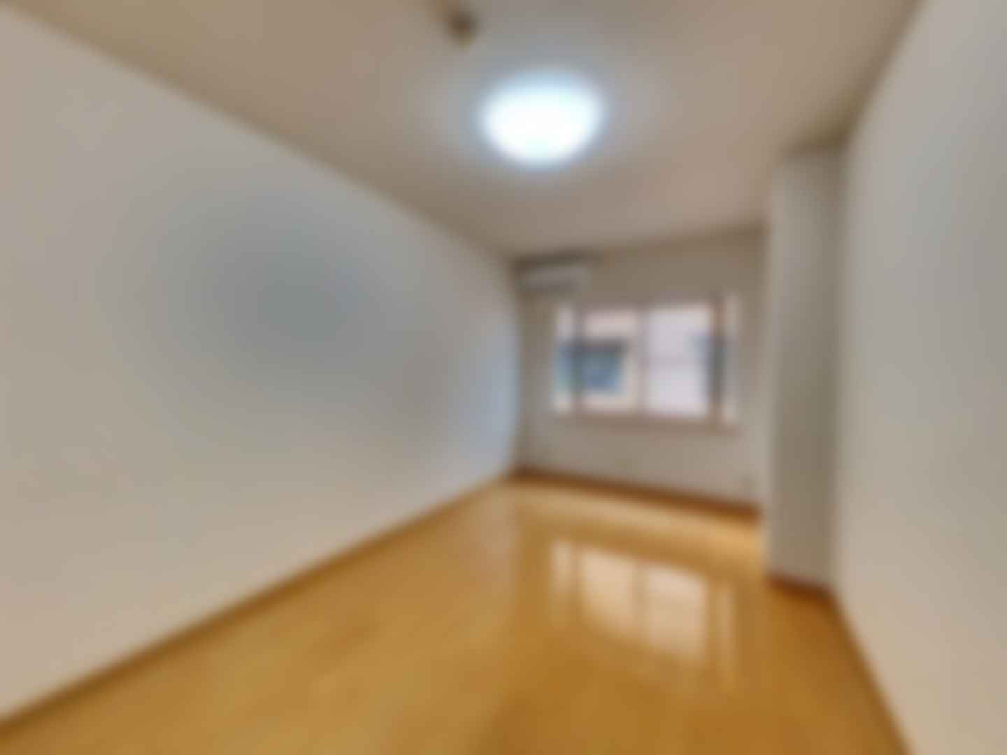 loading blurry tour image