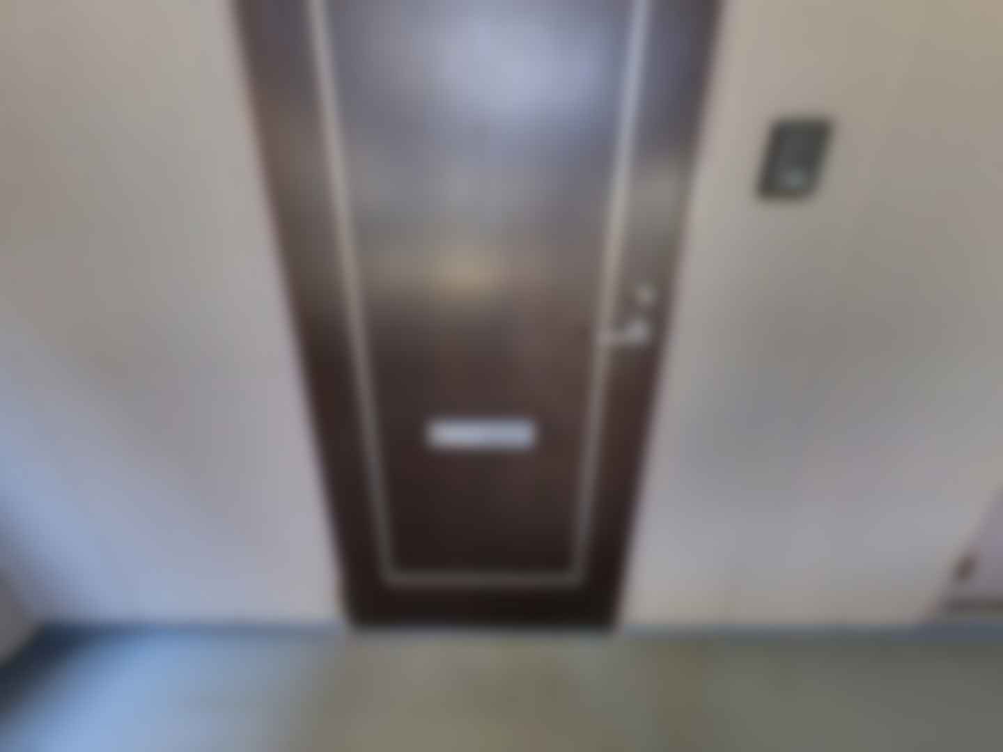 loading blurry tour image