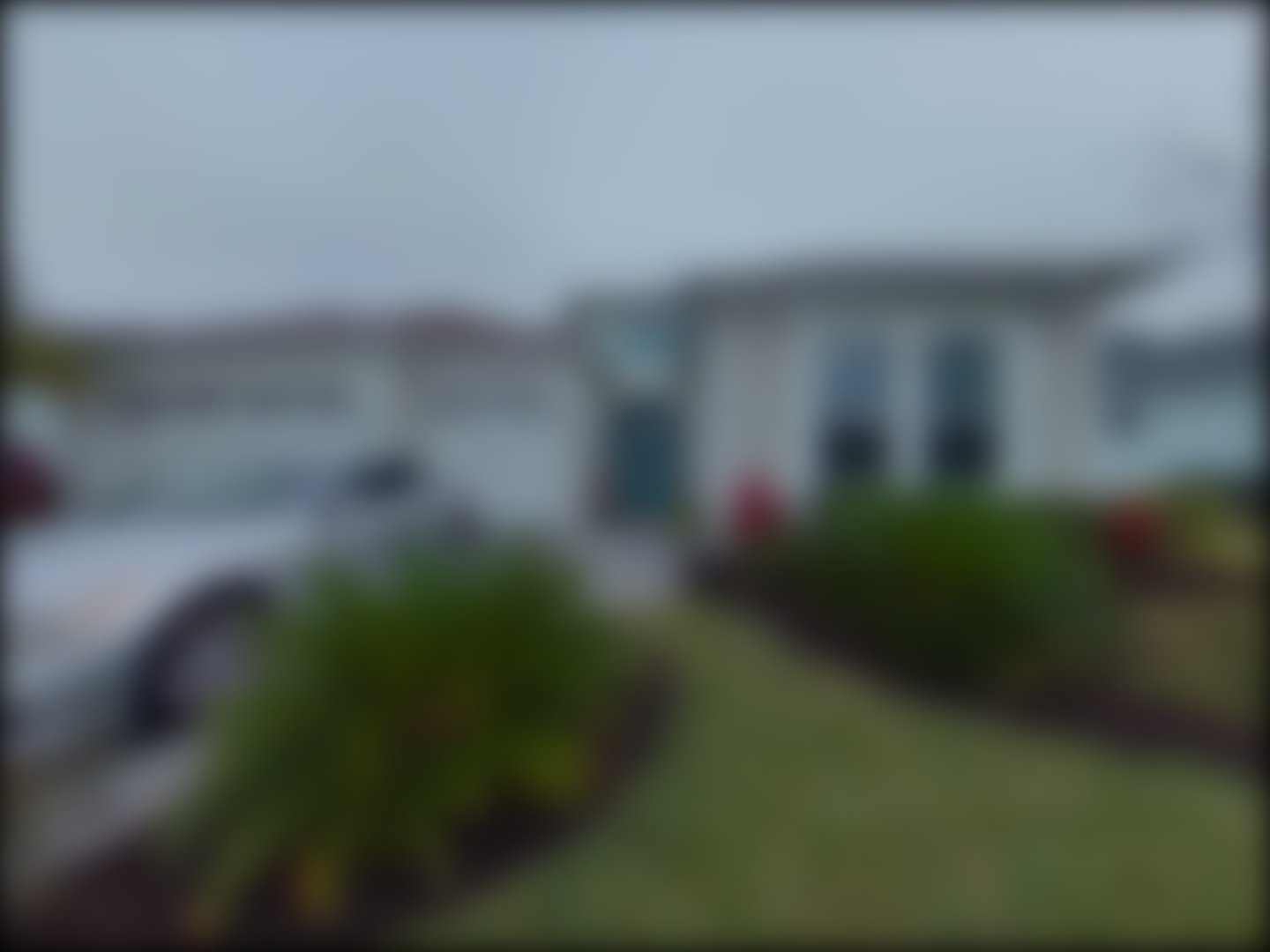 loading blurry tour image