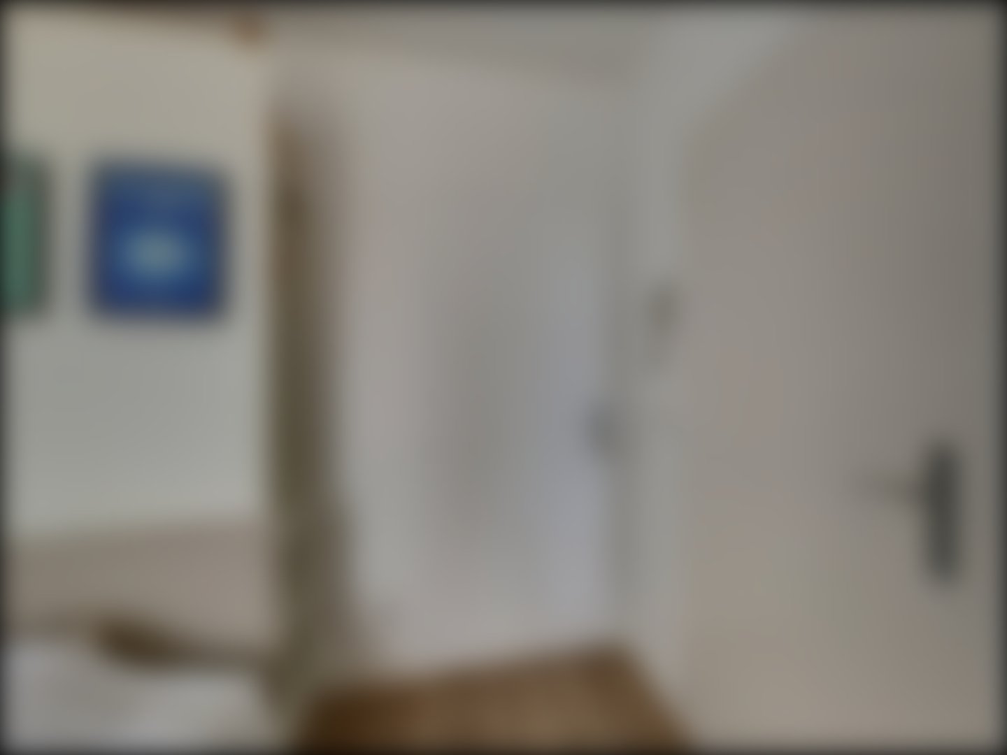 loading blurry tour image