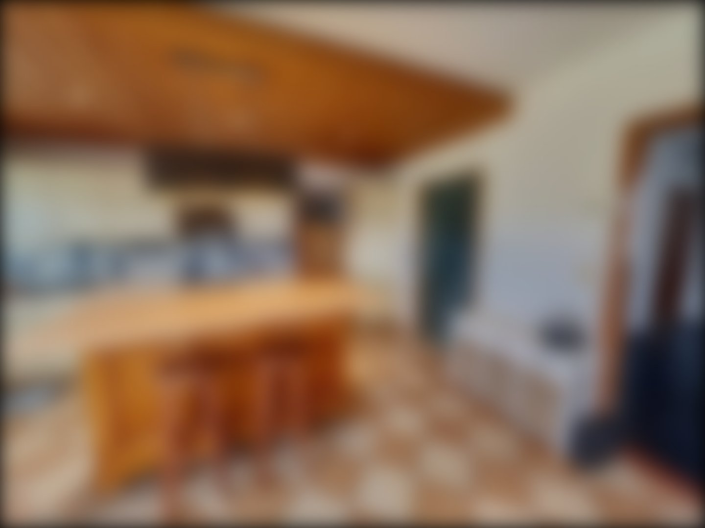 loading blurry tour image