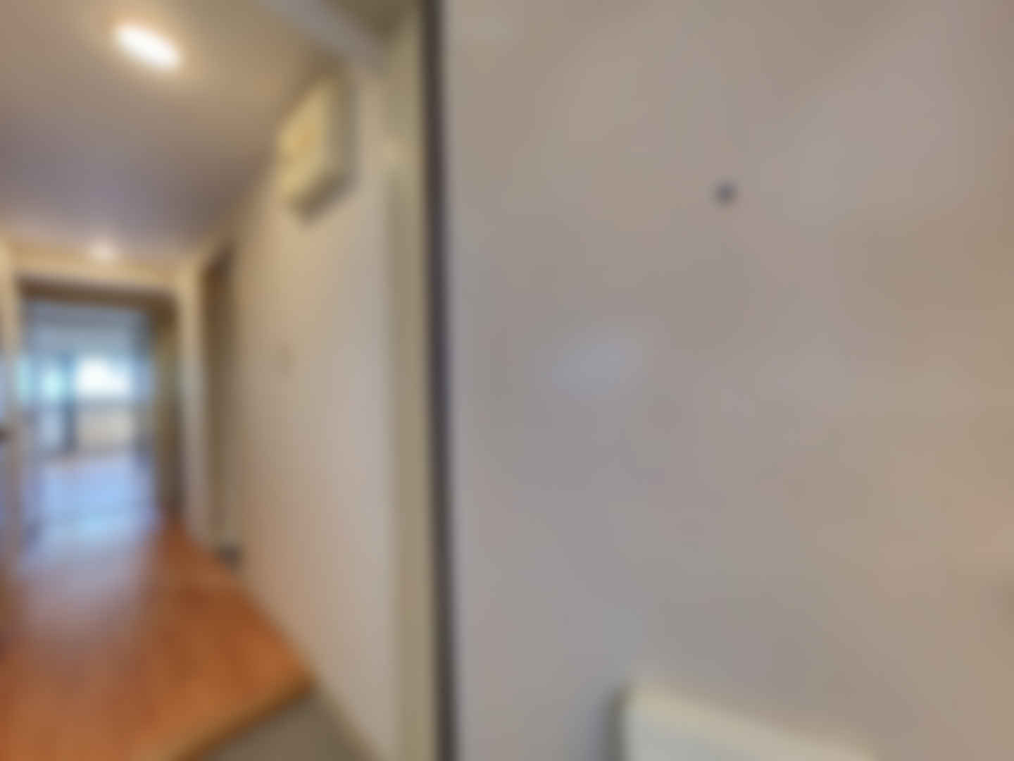 loading blurry tour image