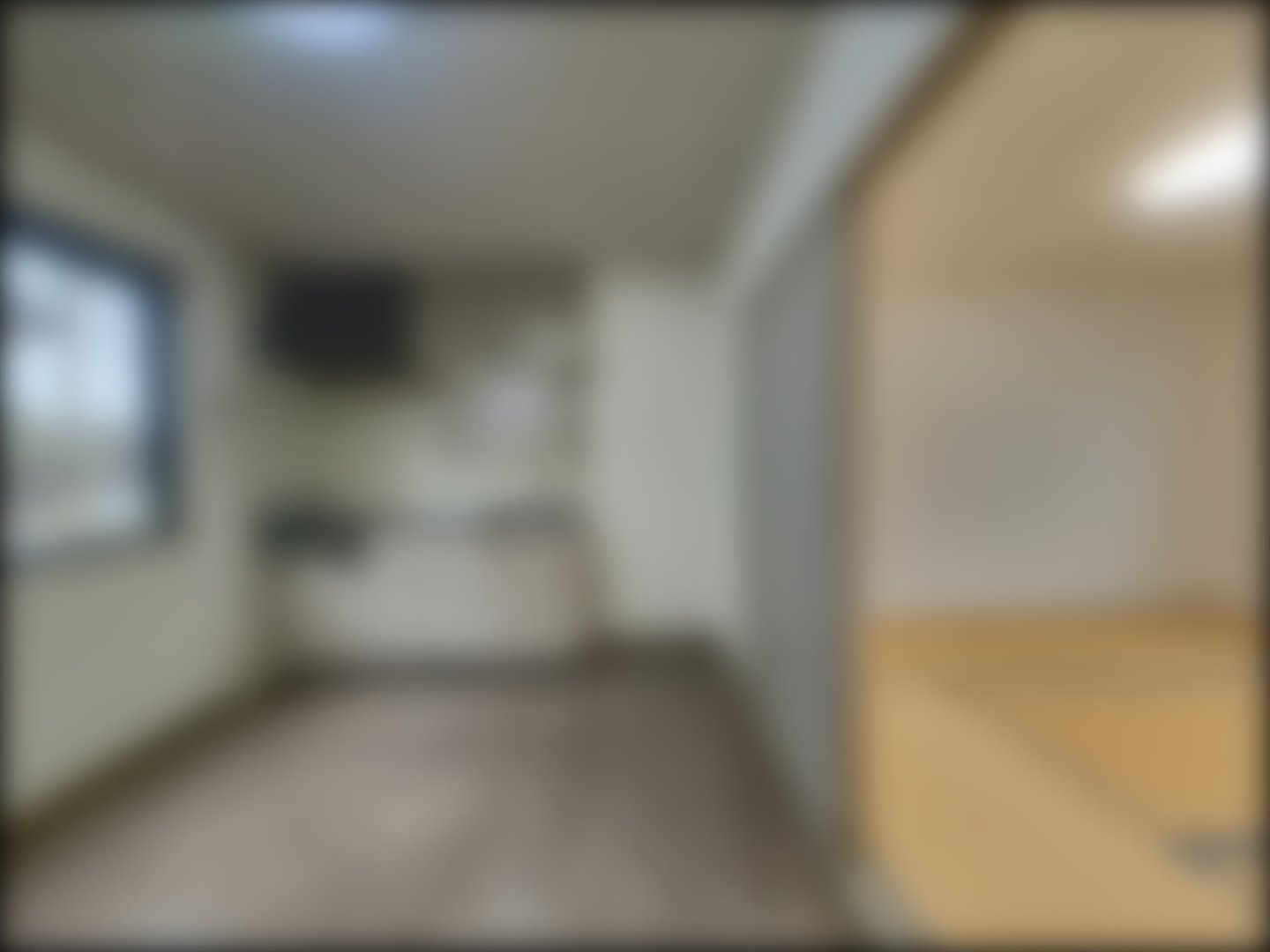 loading blurry tour image