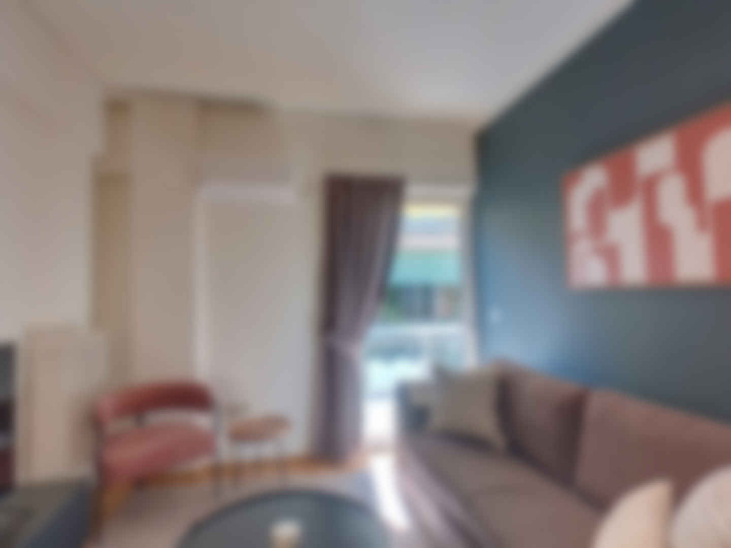 loading blurry tour image