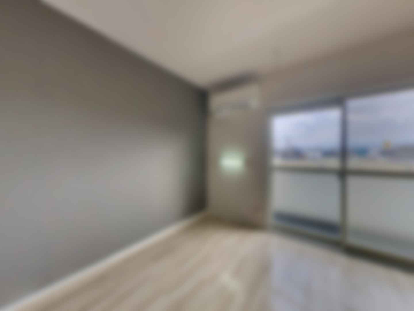 loading blurry tour image