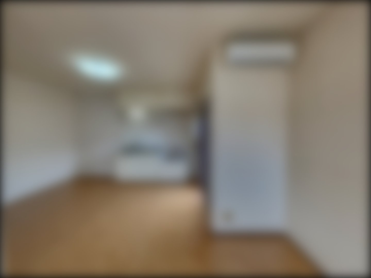 loading blurry tour image