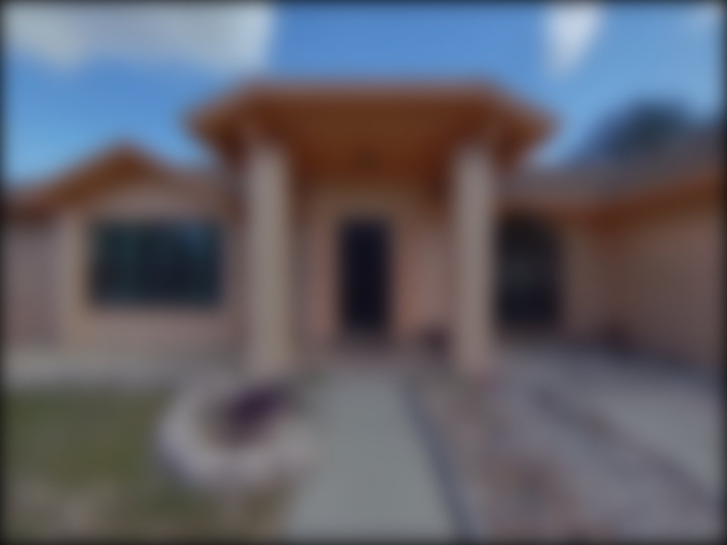 loading blurry tour image