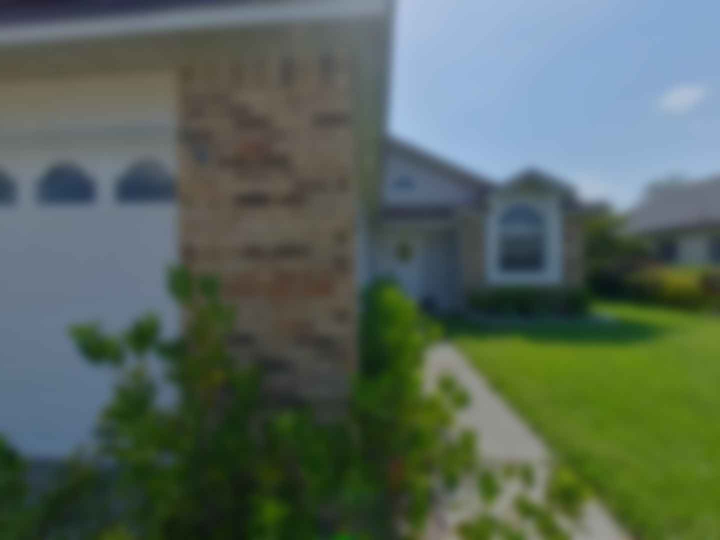 loading blurry tour image