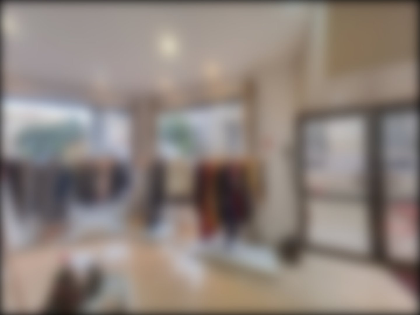 loading blurry tour image