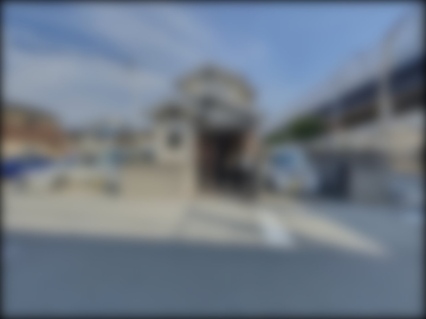 loading blurry tour image