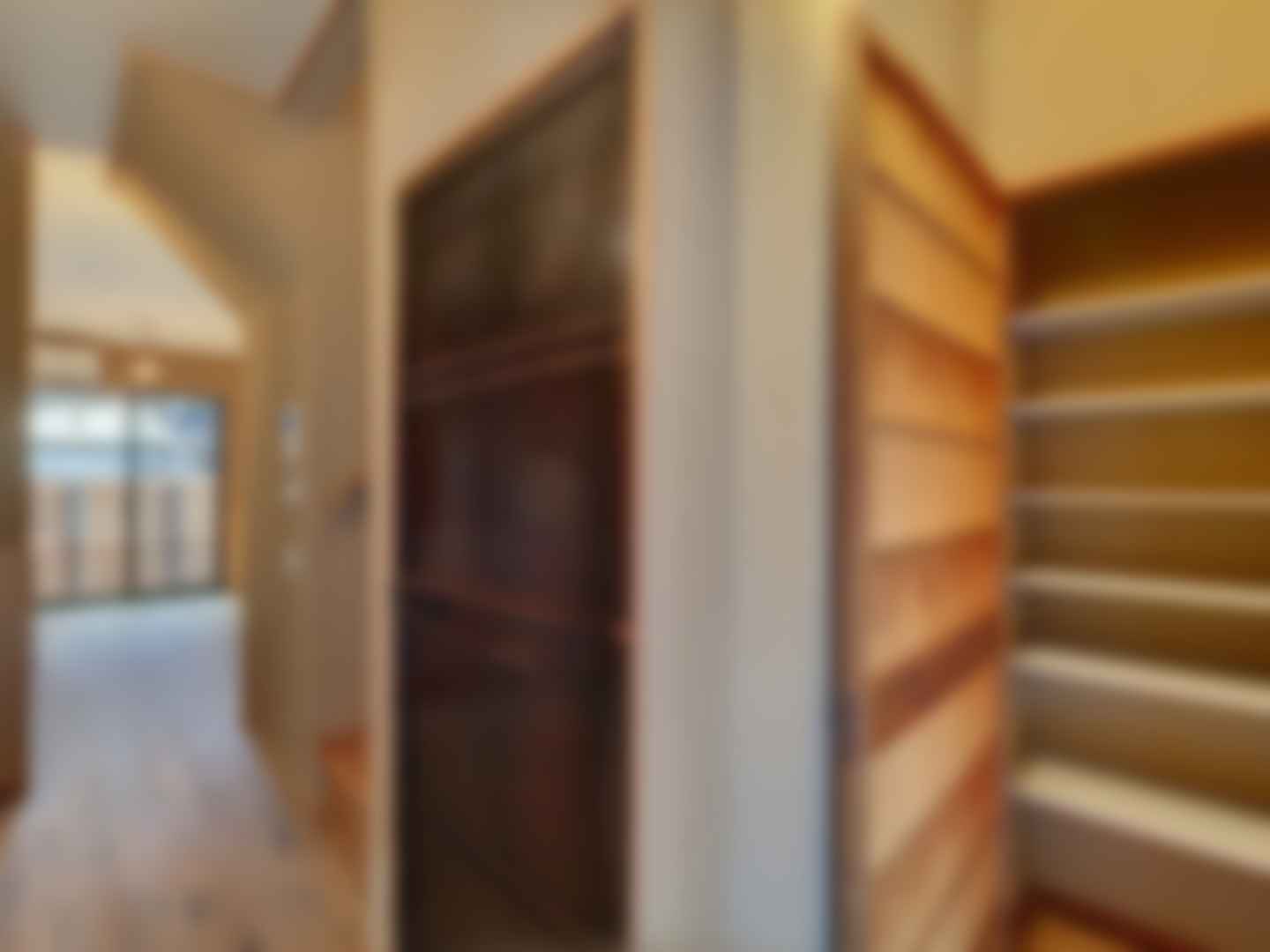 loading blurry tour image