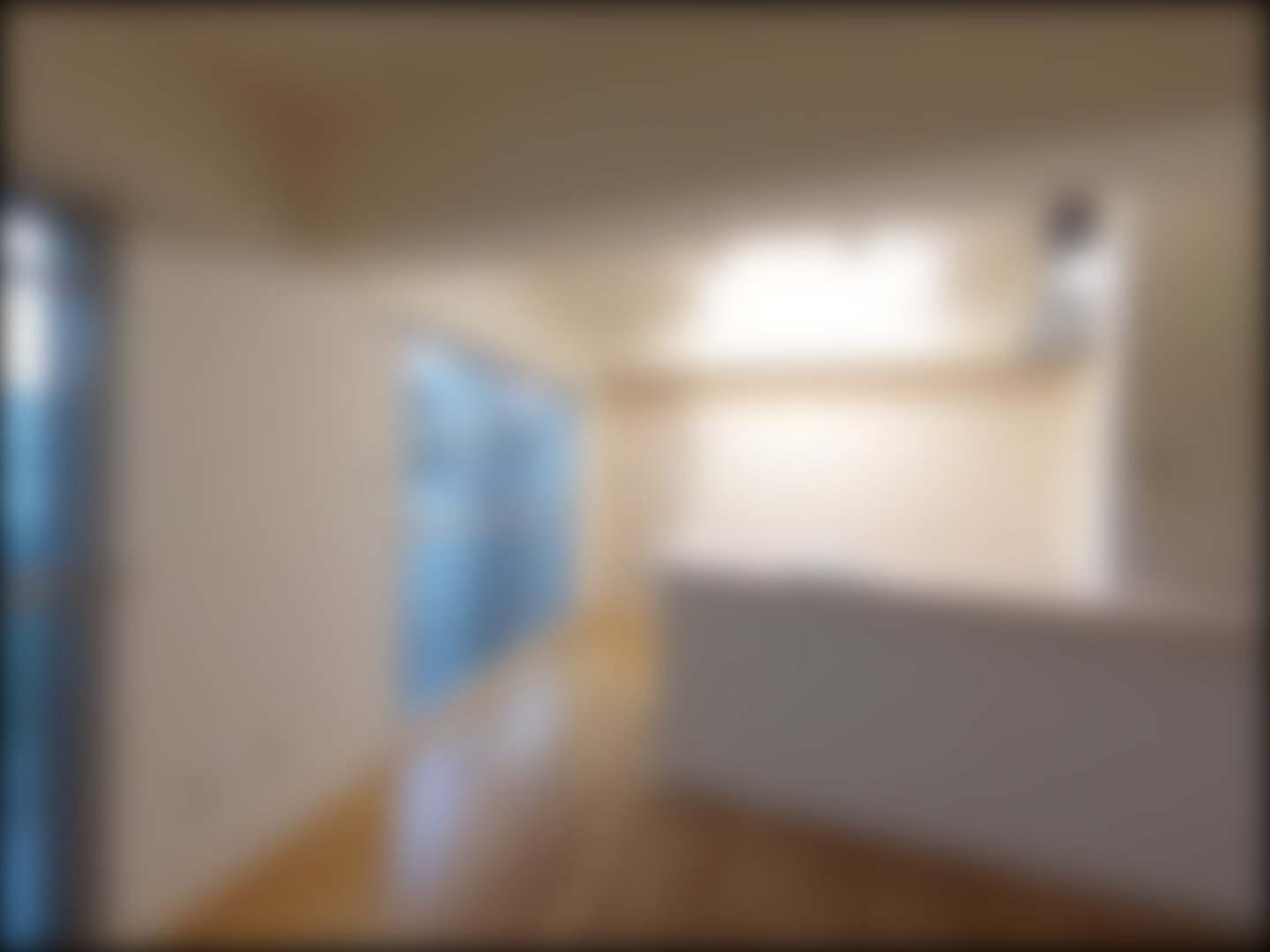 loading blurry tour image