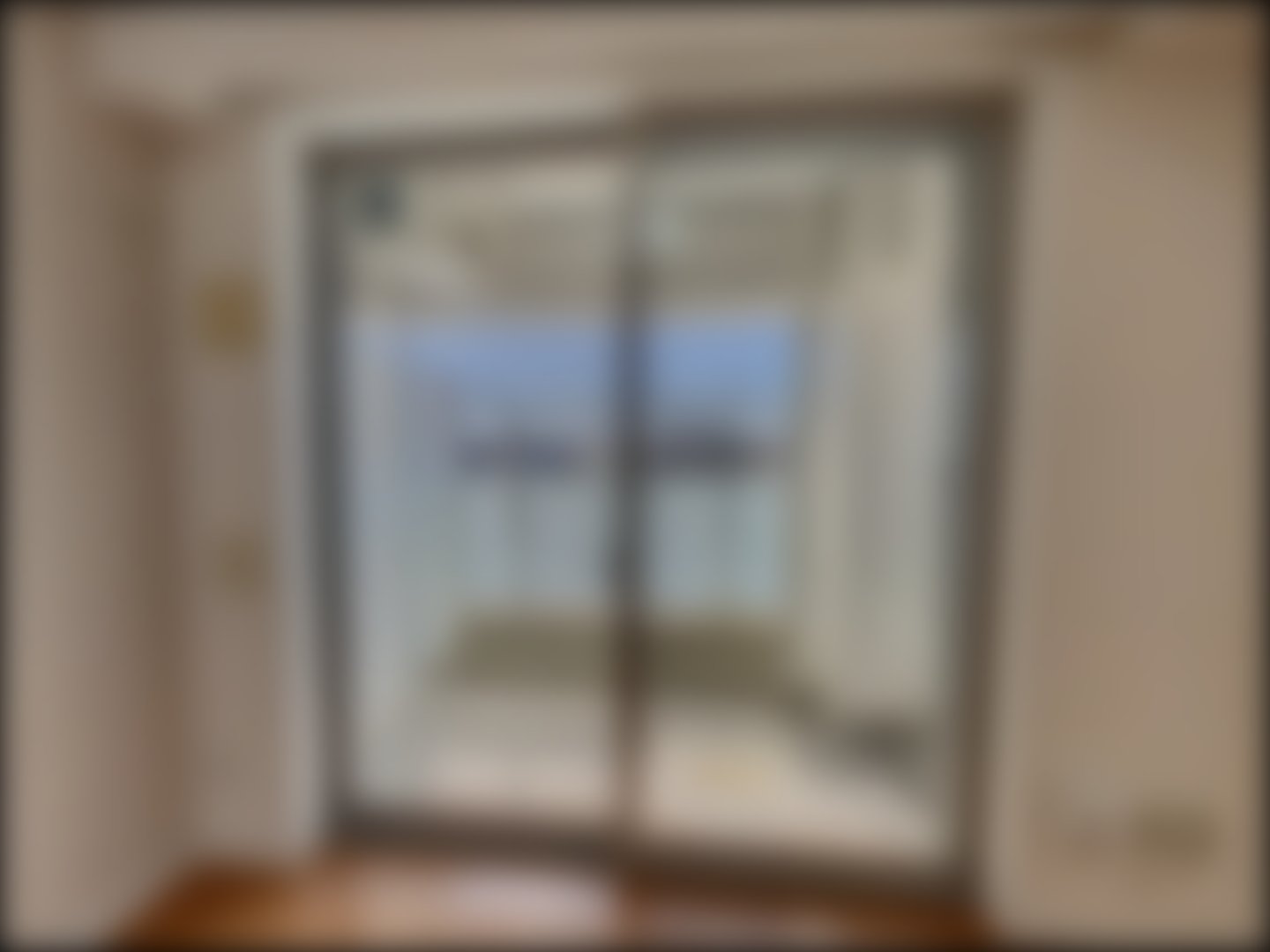 loading blurry tour image