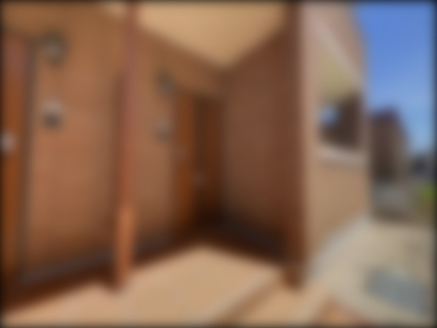 loading blurry tour image