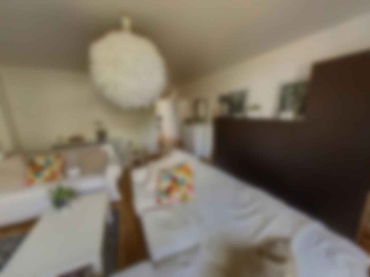 loading blurry tour image