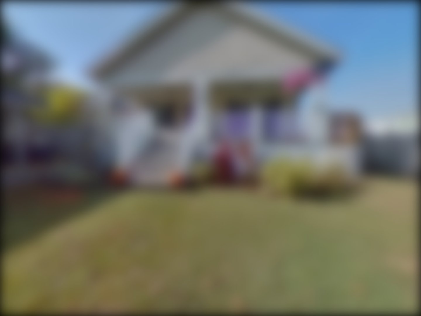 loading blurry tour image