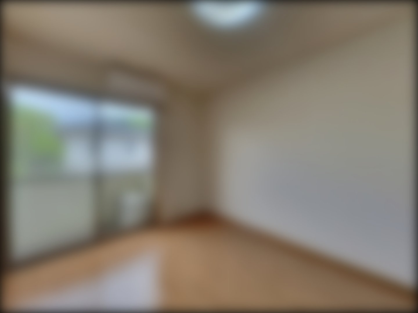 loading blurry tour image