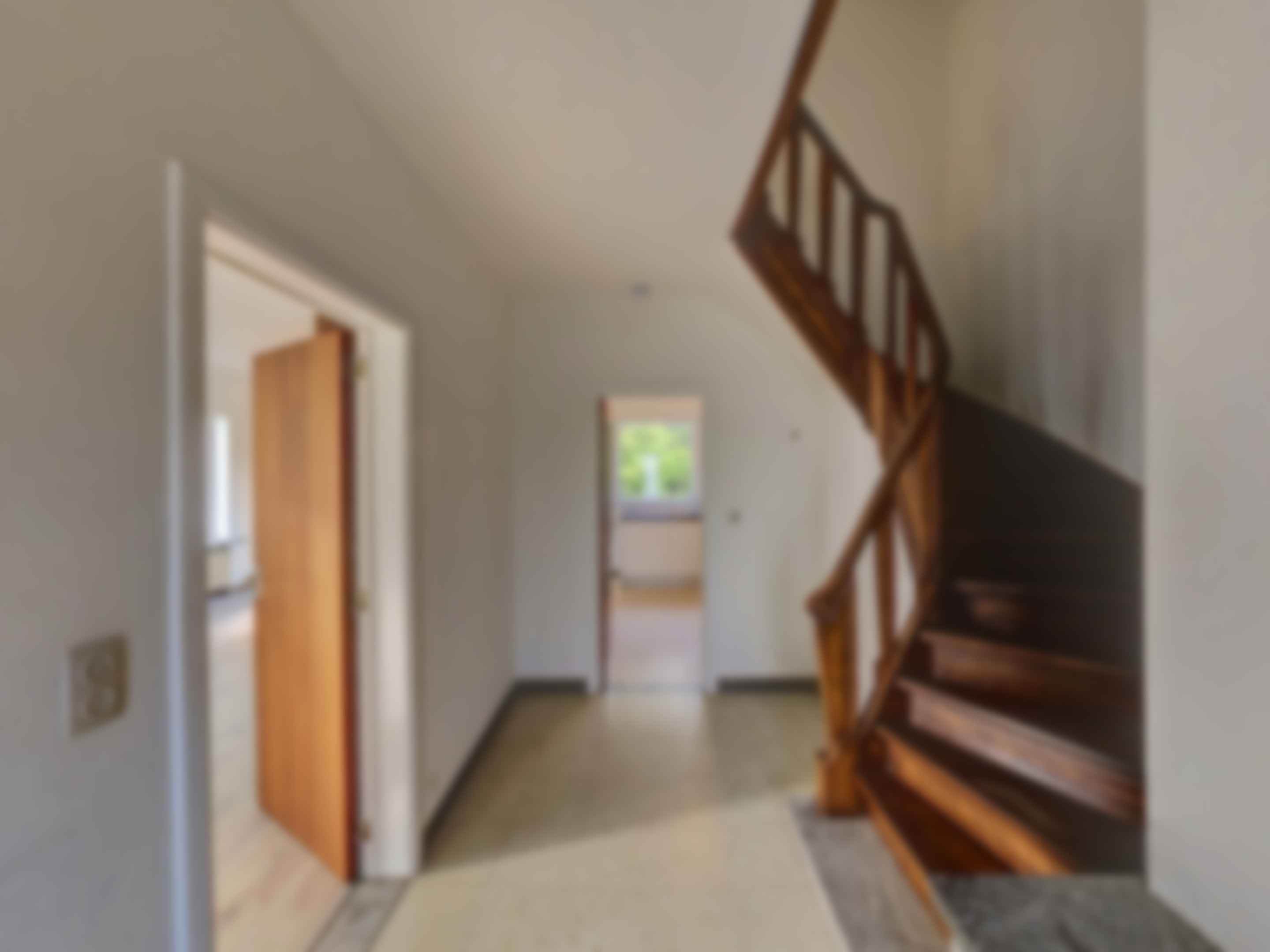 loading blurry tour image