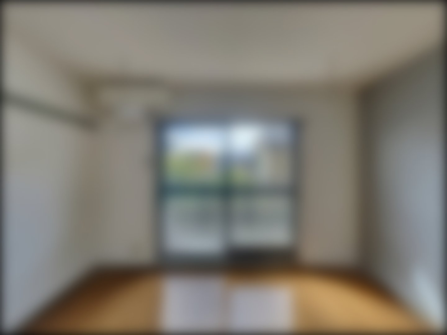 loading blurry tour image