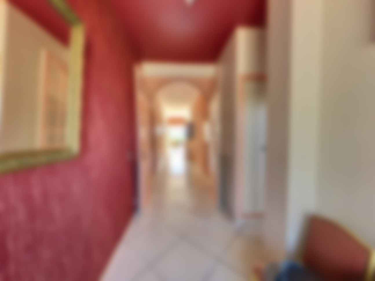 loading blurry tour image