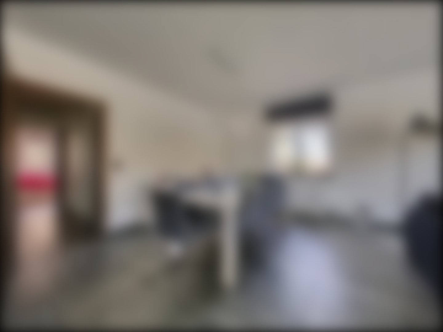 loading blurry tour image