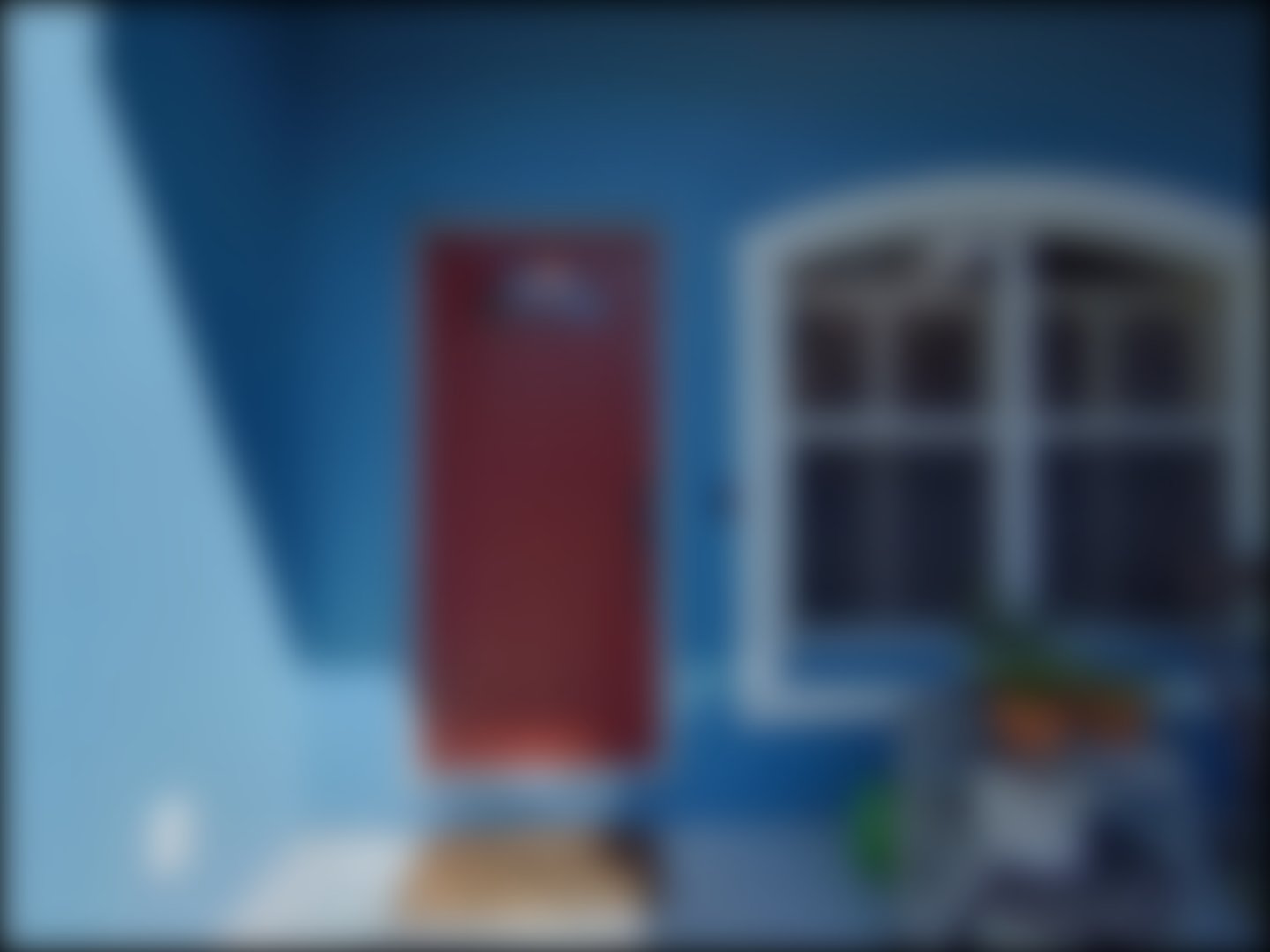 loading blurry tour image