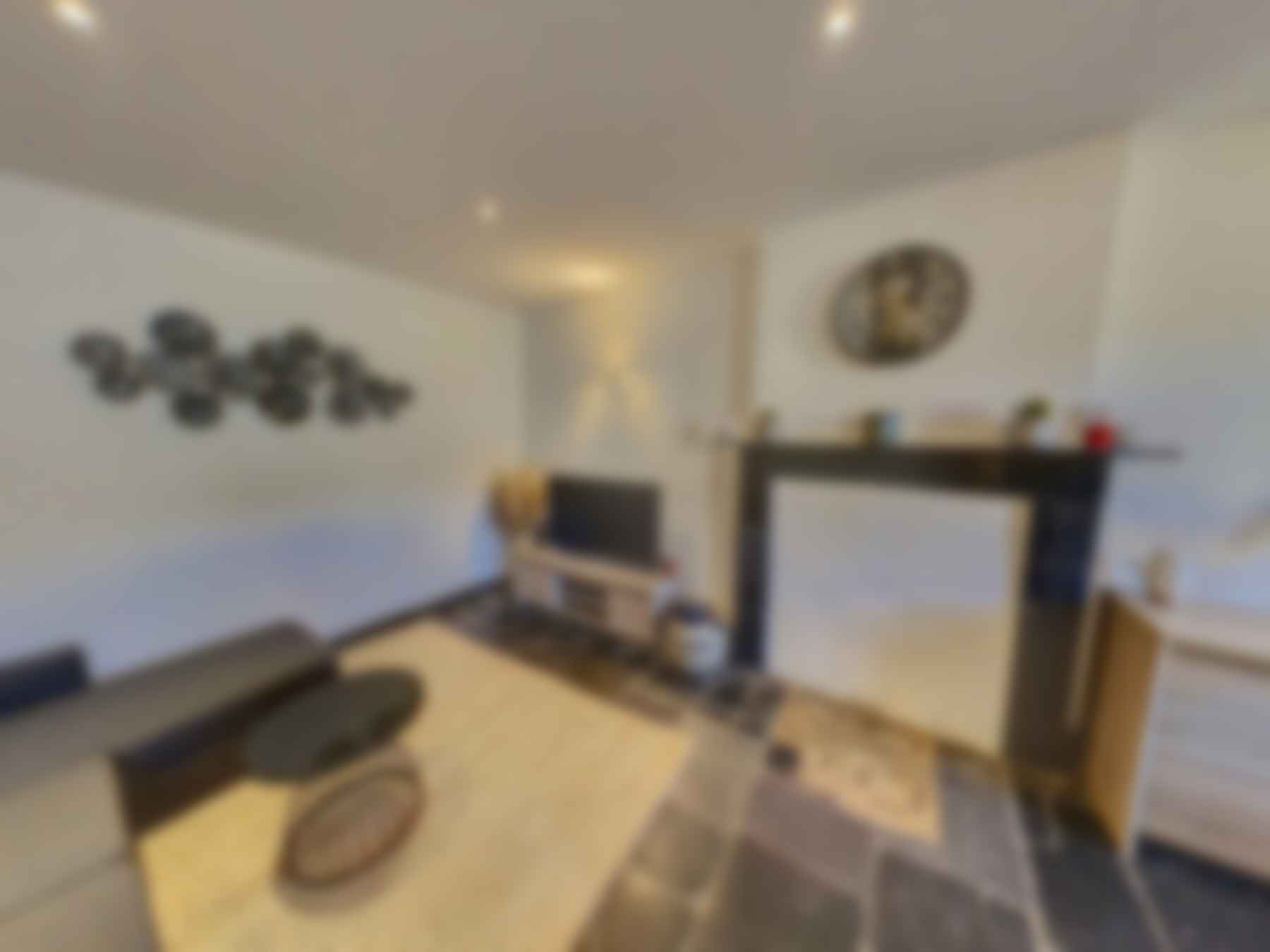 loading blurry tour image