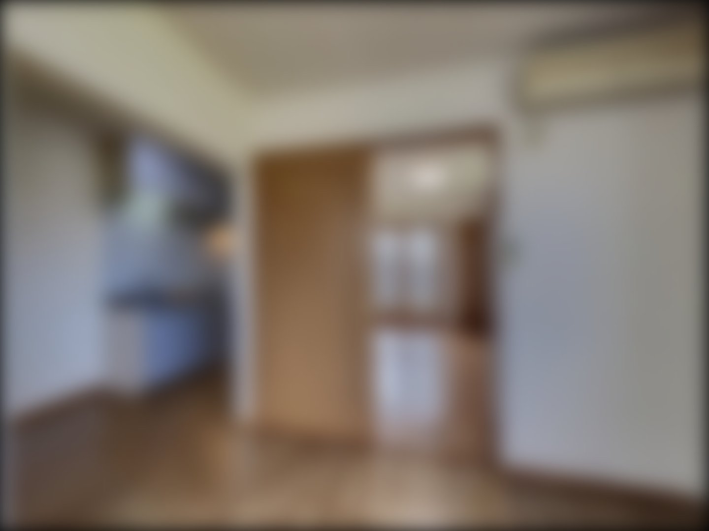 loading blurry tour image