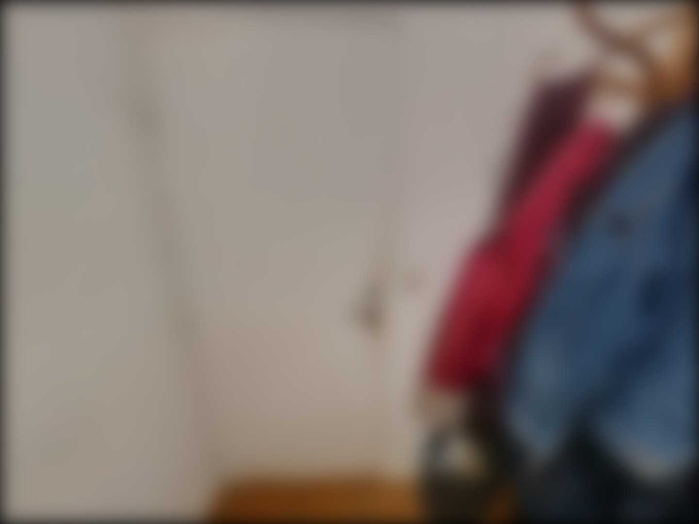 loading blurry tour image