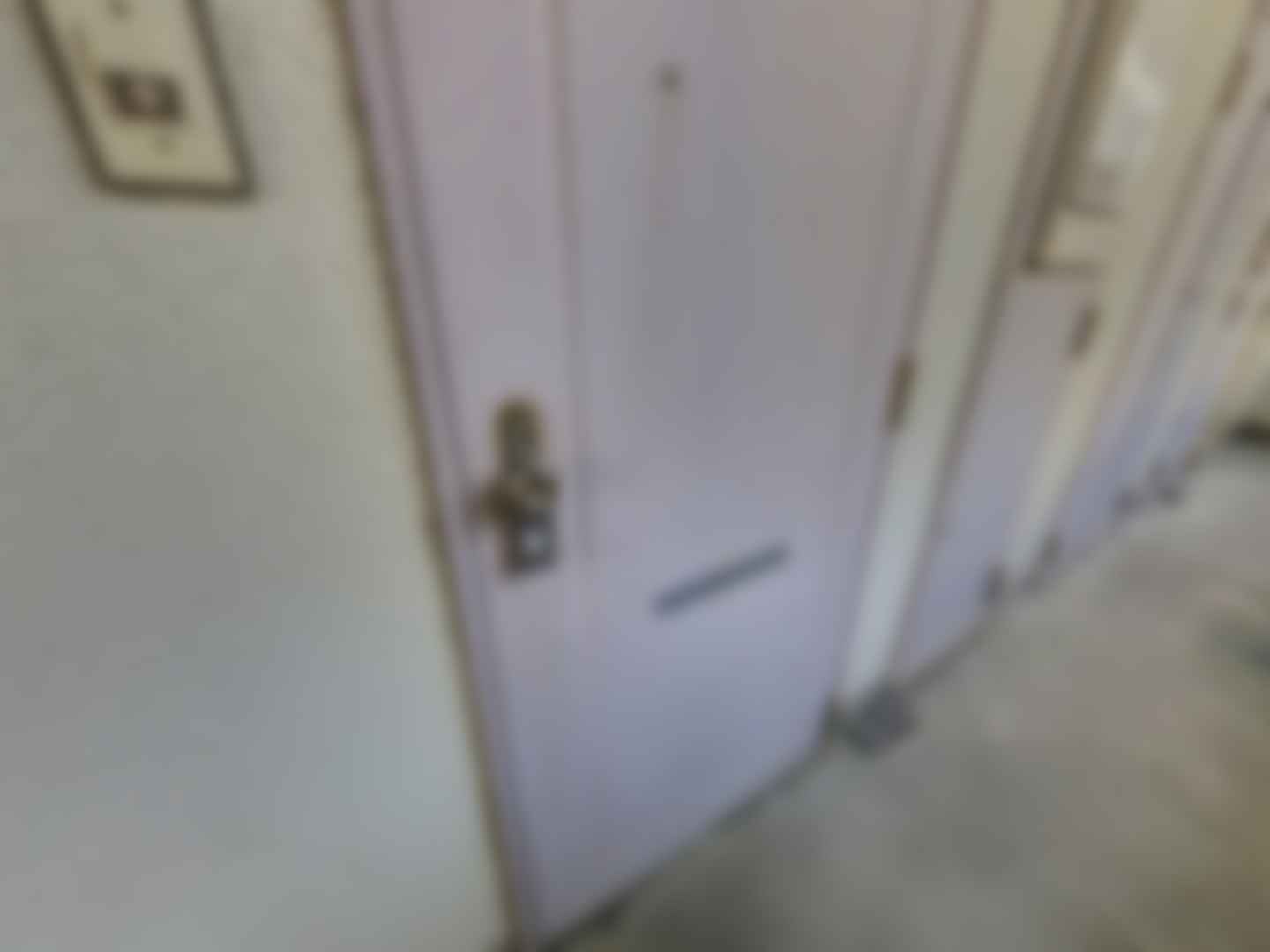 loading blurry tour image