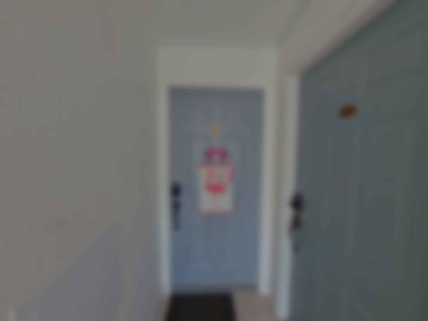 loading blurry tour image