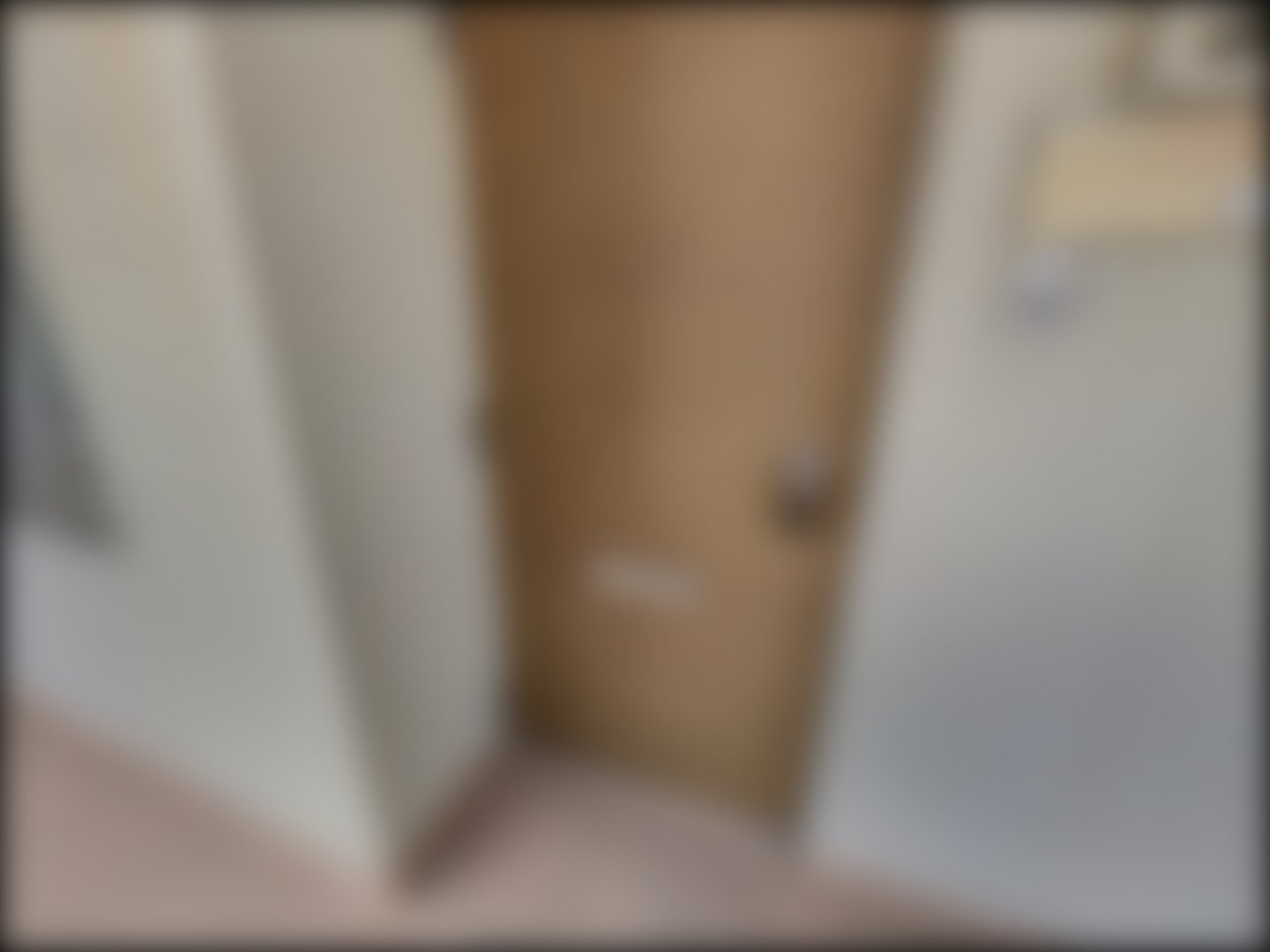 loading blurry tour image