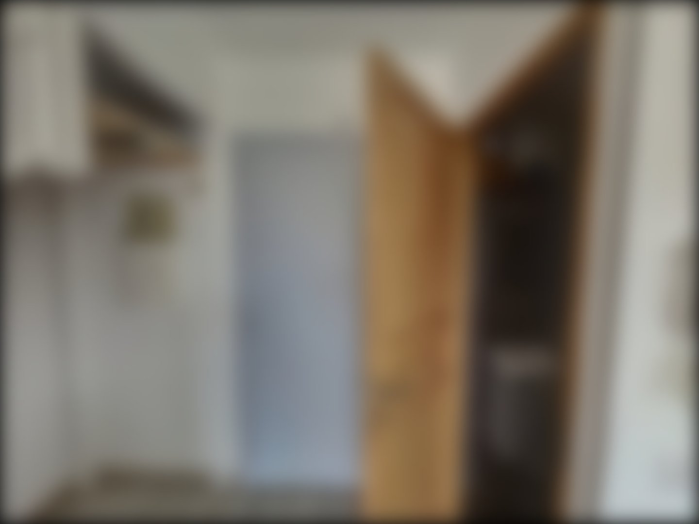 loading blurry tour image