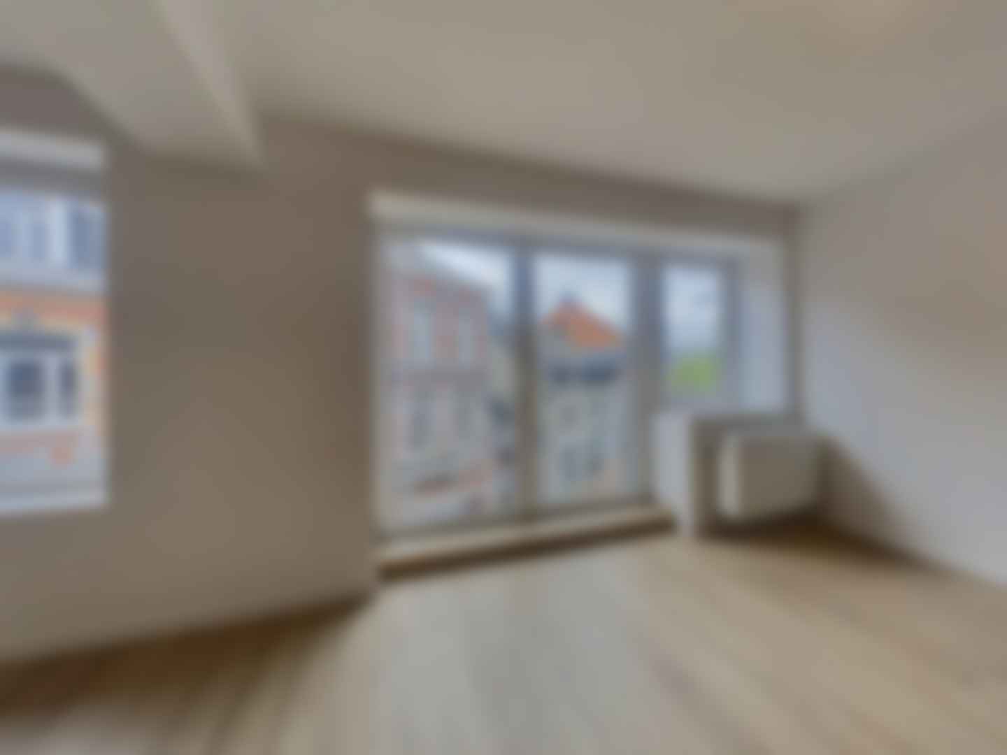 loading blurry tour image